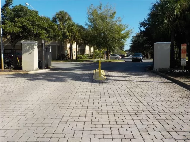 MLS: O5889235 Condo For Sale