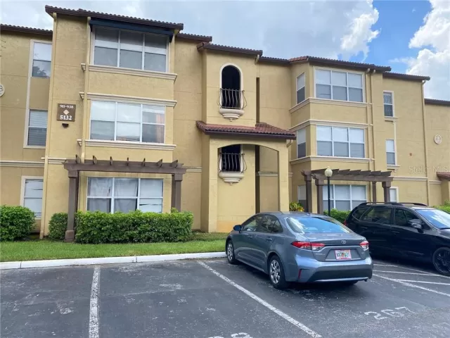 MLS: O5889705 Condo For Sale