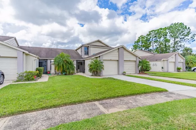 MLS: O5890191 Condo For Sale