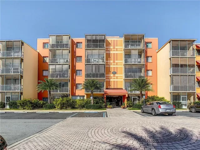 MLS: O5891361 Condo For Sale