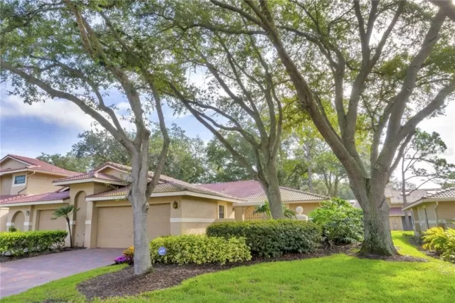 MLS: O5892416 Condo For Sale