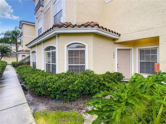 MLS: O5892998 Condo For Sale