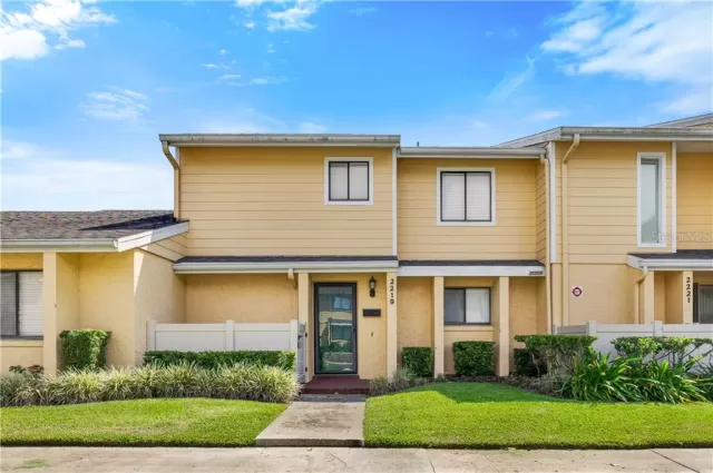 MLS: O5893788 Condo For Sale