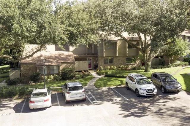 MLS: O5894045 Condo For Sale