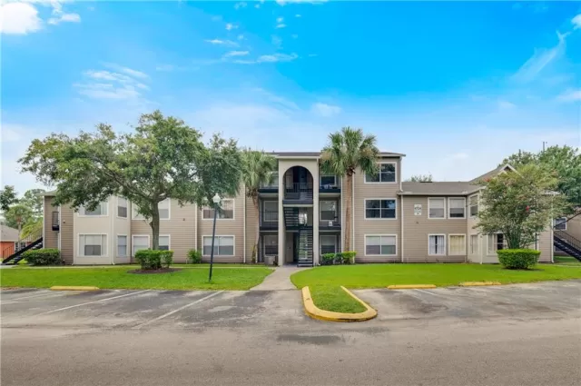 MLS: O5895366 Condo For Sale