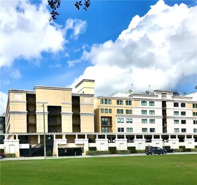 MLS: O5896464 Condo For Sale