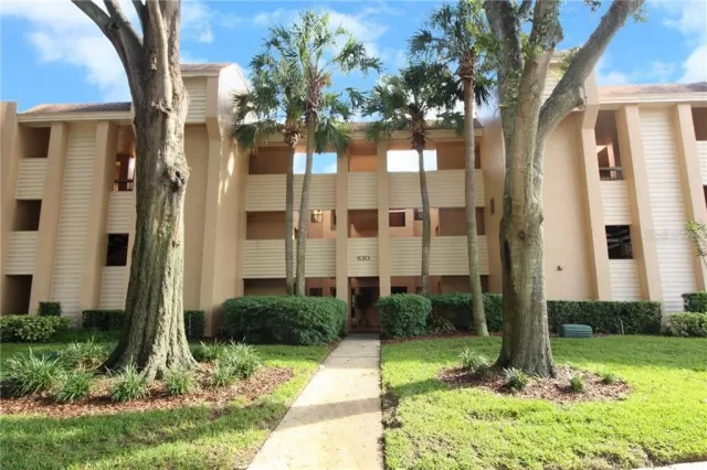 MLS: O5900060 Condo For Sale