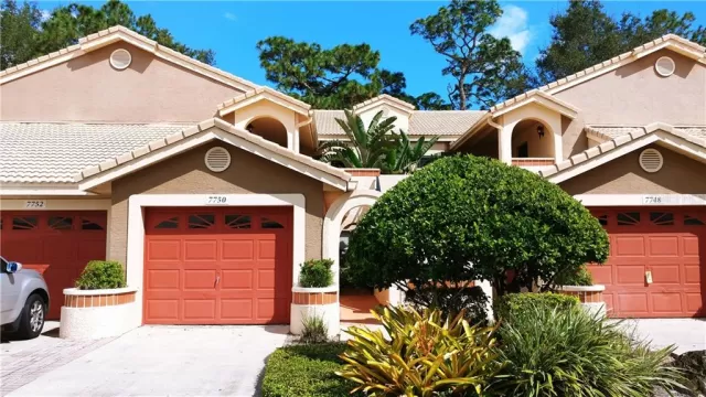 MLS: O5900598 Condo For Sale