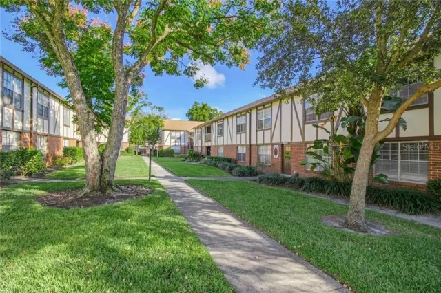 MLS: O5901942 Condo For Sale