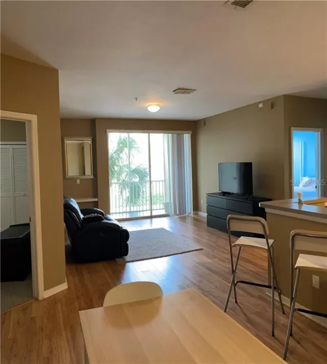 MLS: O5903294 Condo For Sale