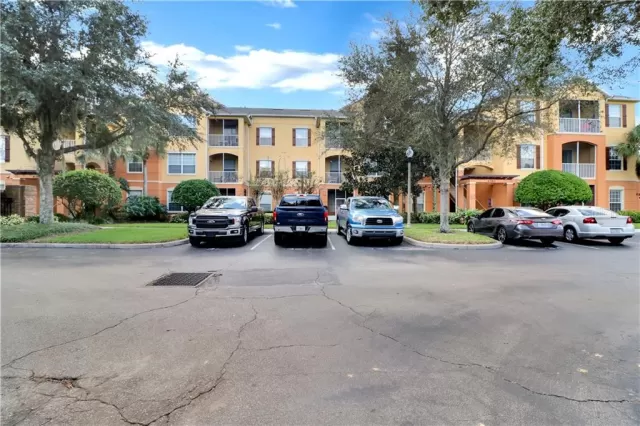 MLS: O5903498 Condo For Sale