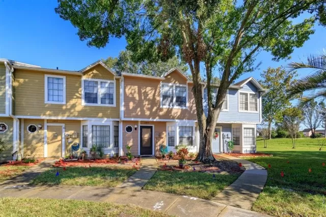 MLS: O5911166 Condo For Sale