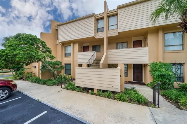 MLS: O5912053 Condo For Sale