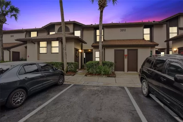 MLS: O5912245 Condo For Sale