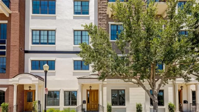 MLS: O5912972 Condo For Sale