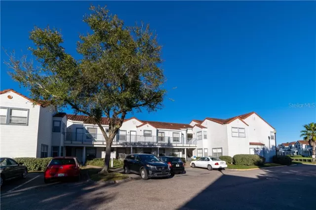 MLS: O5913898 Condo For Sale