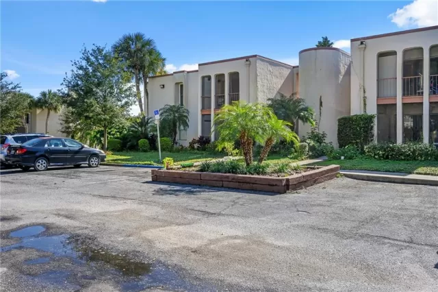 MLS: O5918250 Condo For Sale