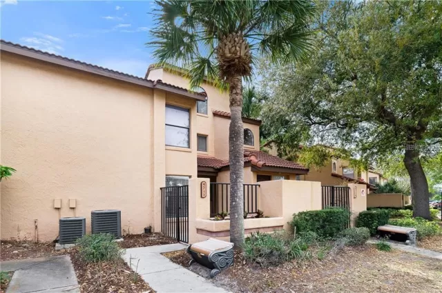 MLS: O5919065 Condo For Sale