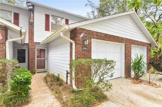 MLS: O5919529 Condo For Sale