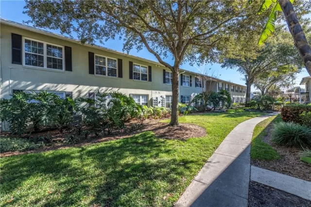 MLS: O5920846 Condo For Sale