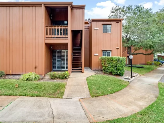 MLS: O5921392 Condo For Sale