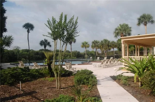 MLS: O5921558 Condo For Sale