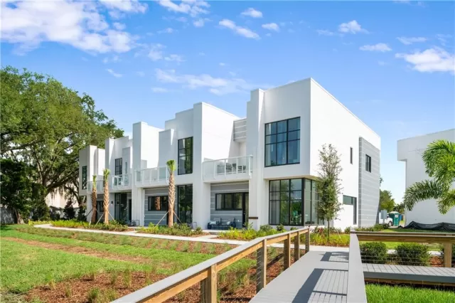 MLS: O5922812 Condo For Sale