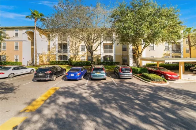 MLS: O5924317 Condo For Sale