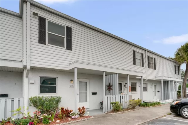 MLS: O5924615 Condo For Sale