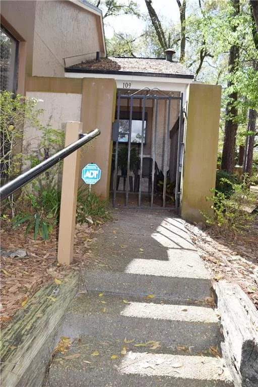 MLS: O5925174 Condo For Sale