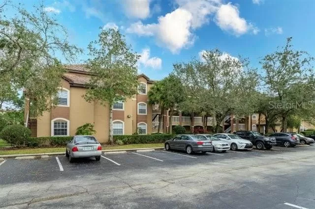 MLS: O5925769 Condo For Sale