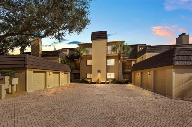 MLS: O5926577 Condo For Sale