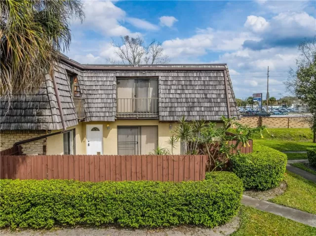 MLS: O5927866 Condo For Sale