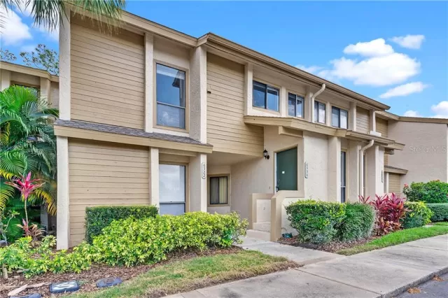 MLS: O5928027 Condo For Sale