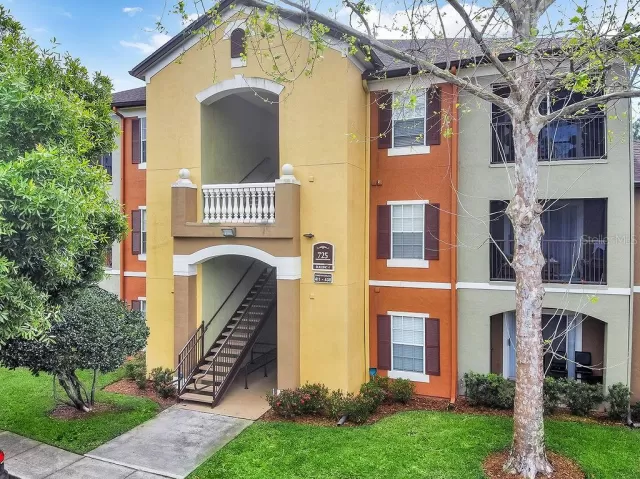 MLS: O5928193 Condo For Sale