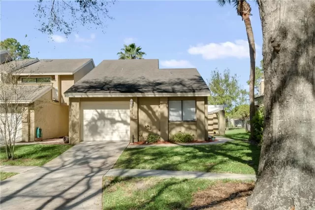 MLS: O5928877 Condo For Sale