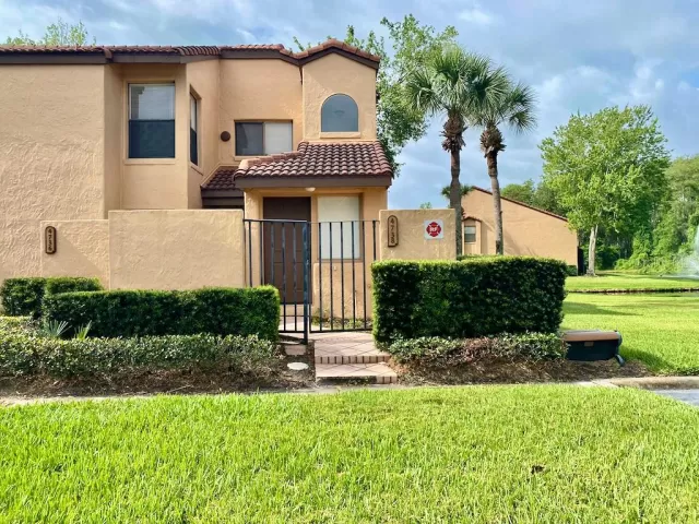 MLS: O5930695 Condo For Sale