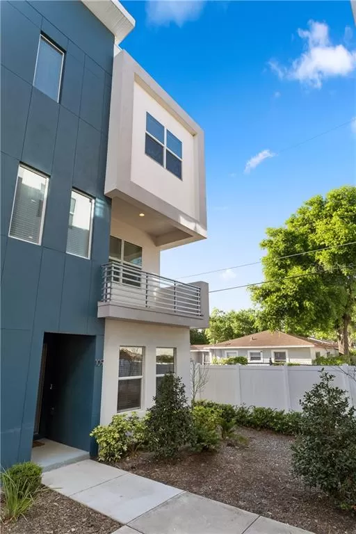 MLS: O5931688 Condo For Sale