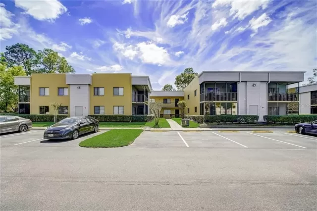 MLS: O5931957 Condo For Sale