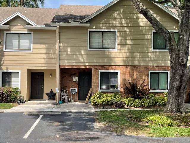 MLS: O5935546 Condo For Sale