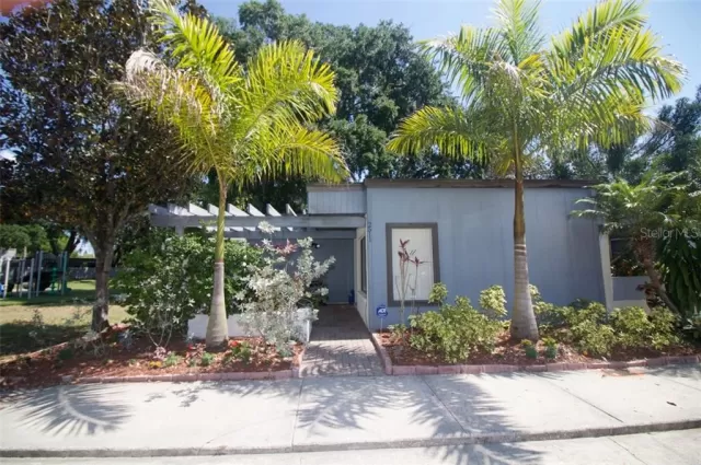 MLS: O5935938 Condo For Sale