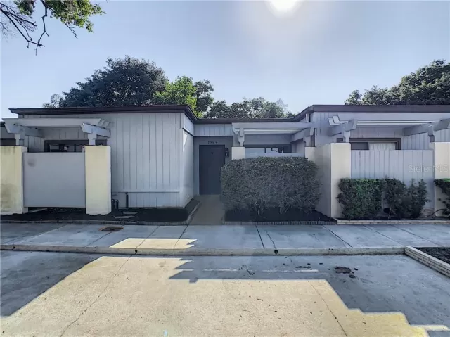 MLS: O5936049 Condo For Sale