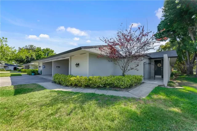 MLS: O5936246 Condo For Sale