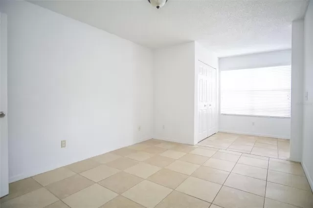MLS: O5937177 Condo For Sale