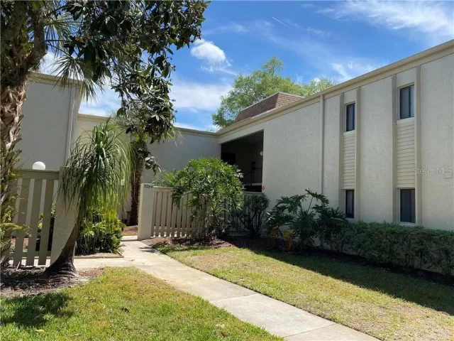 MLS: O5937199 Condo For Sale