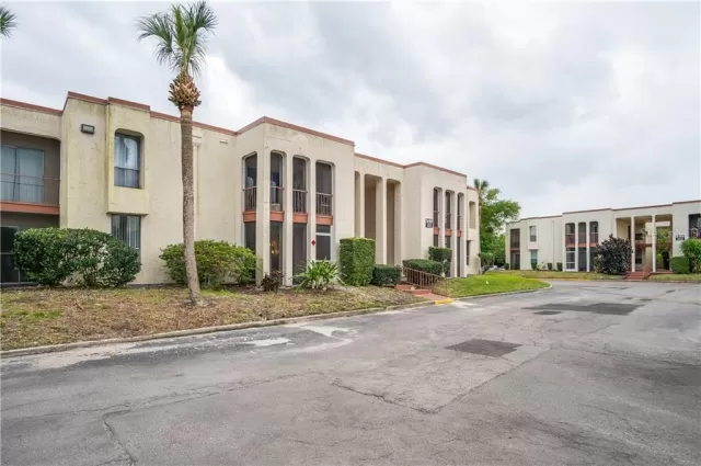 MLS: O5938396 Condo For Sale