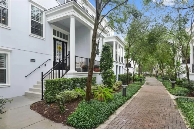 MLS: O5938782 Condo For Sale