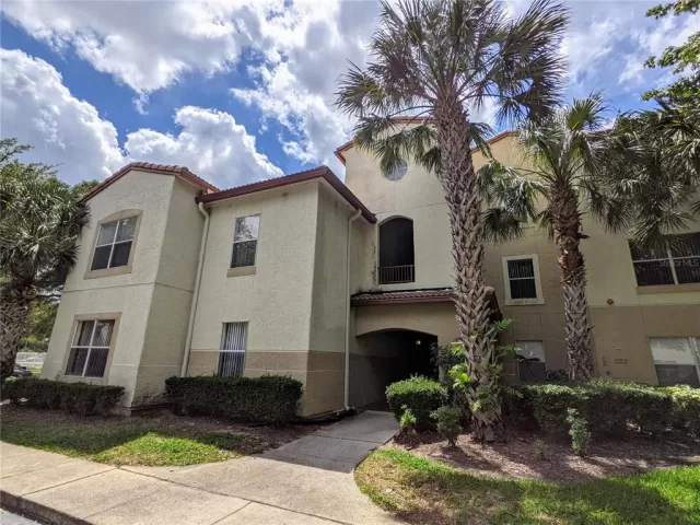 MLS: O5939835 Condo For Sale
