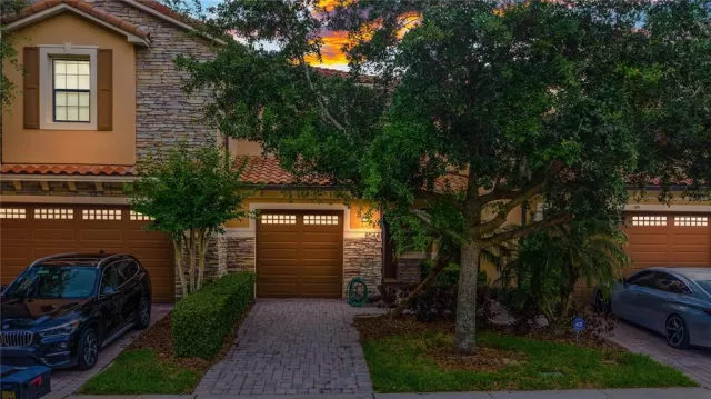 MLS: O5940611 Condo For Sale