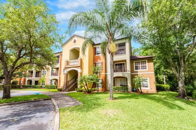 MLS: O5941438 Condo For Sale